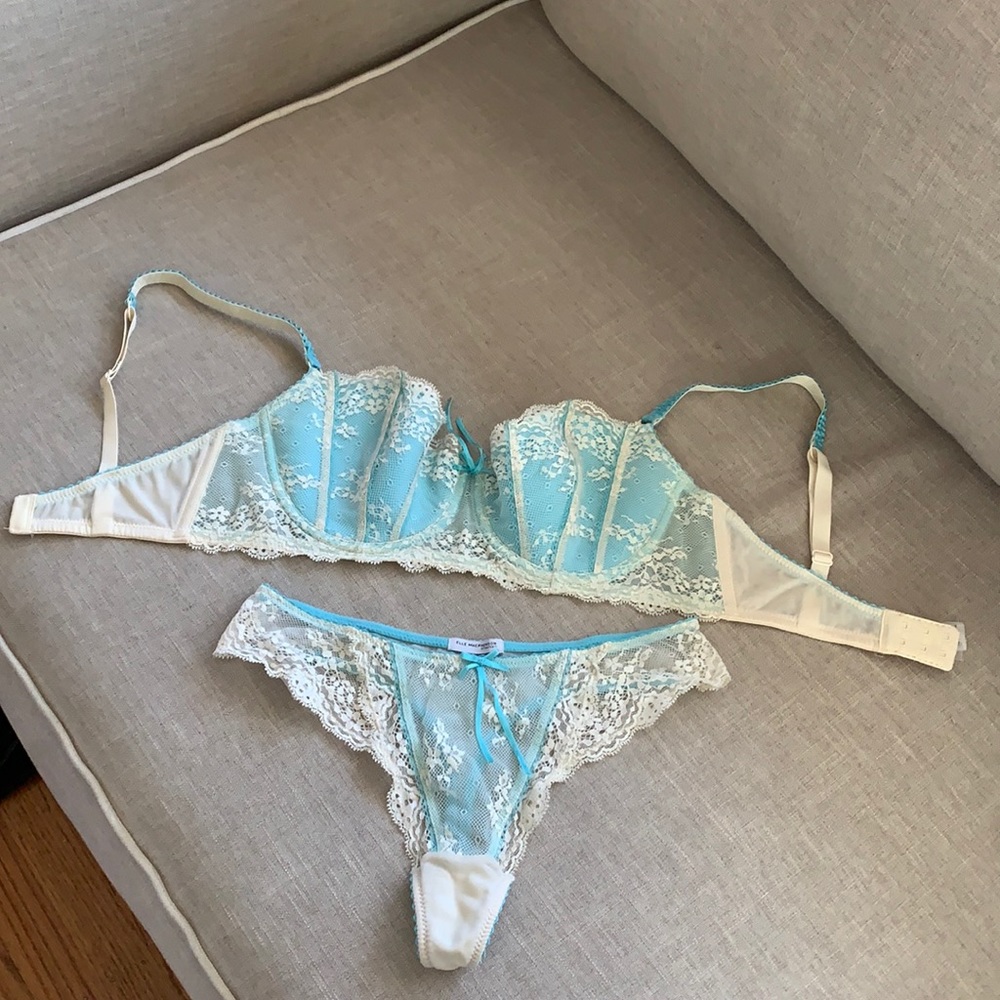 Elle Macpherson Intimates Bra & Thong